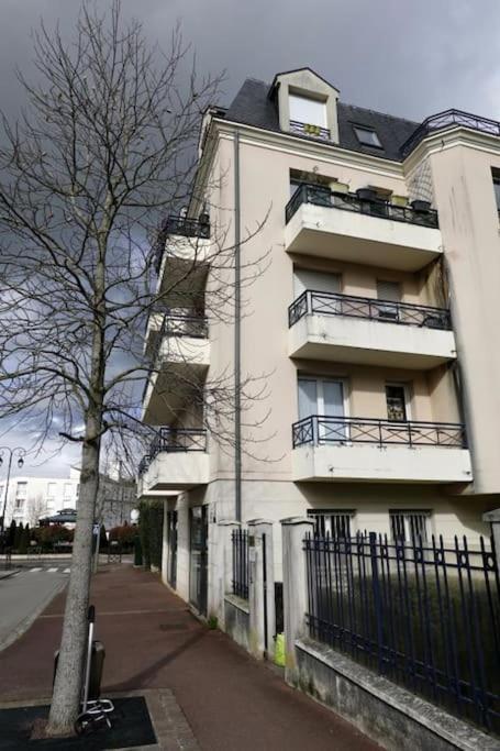 Duplex Art Place, Olympics 2024 Les Clayes-Sous-Bois Bagian luar foto