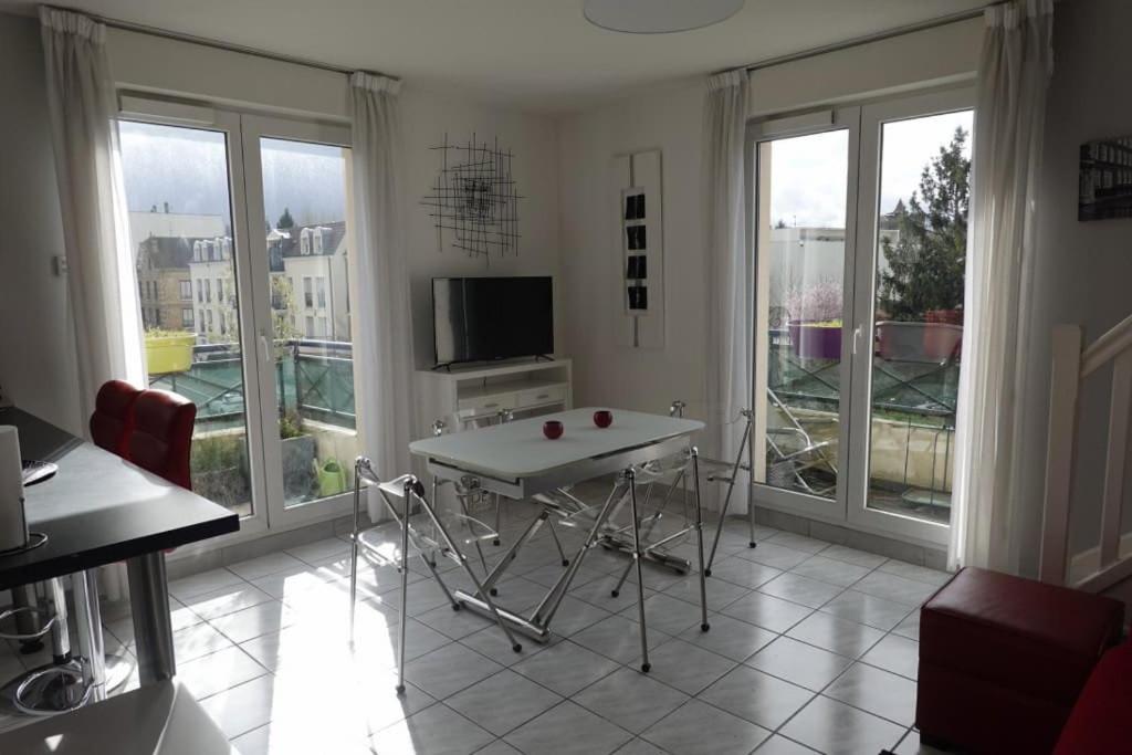 Duplex Art Place, Olympics 2024 Les Clayes-Sous-Bois Bagian luar foto